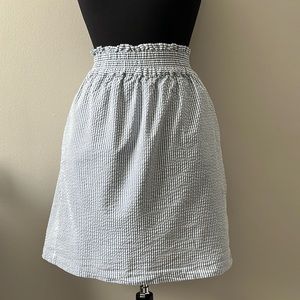 Jane & Delancey Cotton Seersucker Skirt w/ pockets